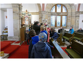 Krippenandacht mit Segnung der Kinder (Foto: Karl-Franz Thiede)